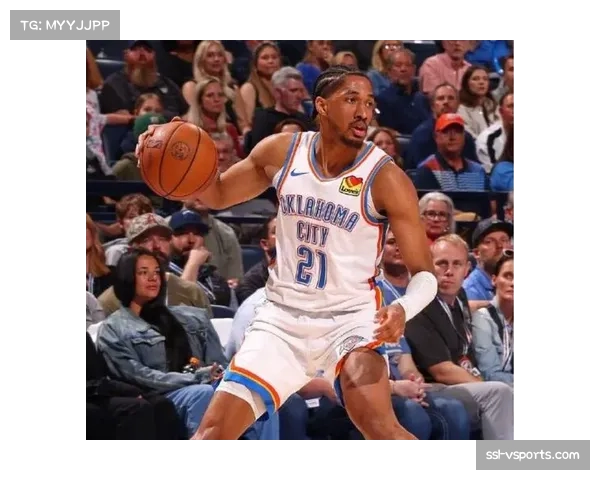 雷霆客场逆转掘金，切特·霍姆格伦关键护筐引领防守反击潮。